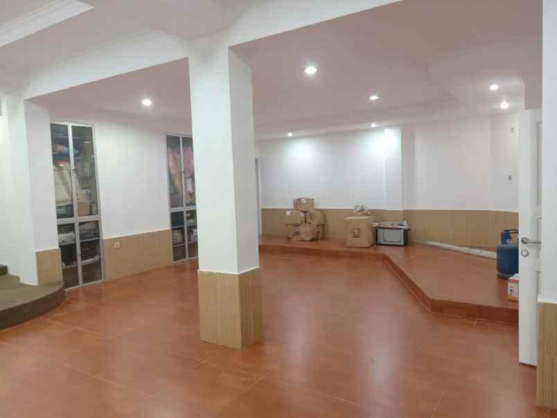 dijual rumah kelapa hybrida kelapa gading