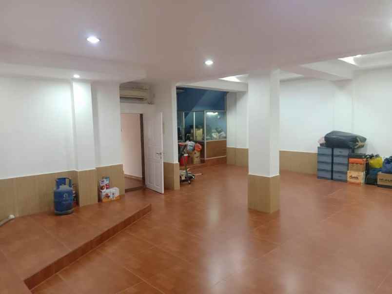 dijual rumah kelapa hybrida kelapa gading