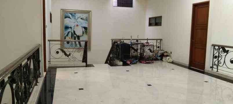dijual rumah kemang timur