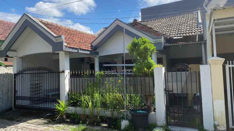 dijual rumah ketintang madya jambangan