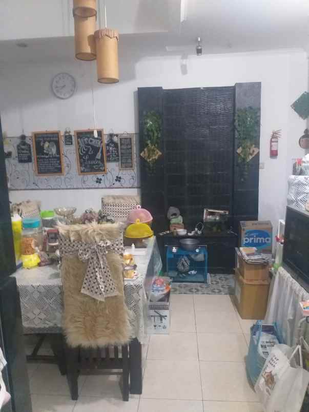 dijual rumah komp duta regency