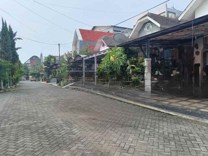 dijual rumah komp duta regency