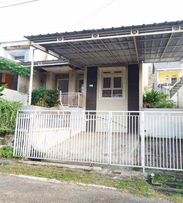 dijual rumah komplek dreamhill