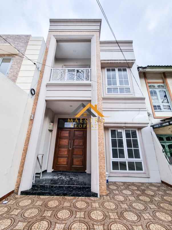 dijual rumah komplek griya riatur indah