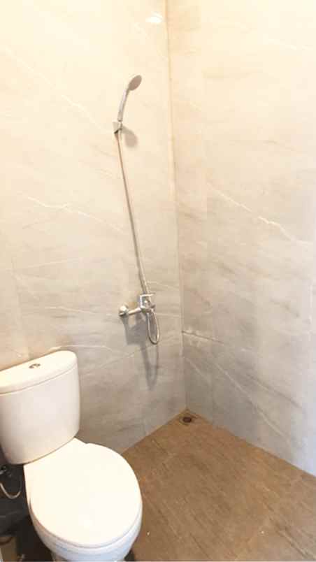 dijual rumah komplek kavling deplu adam