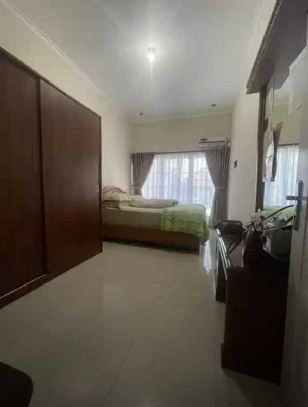 dijual rumah komplek kiara sari asri