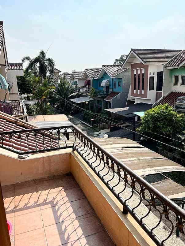 dijual rumah komplek pesanggrahan