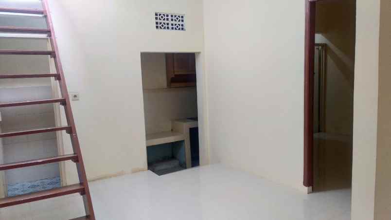 dijual rumah komplek pondok kacang prima