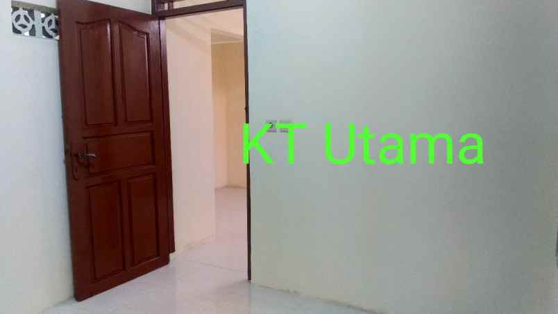 dijual rumah komplek pondok kacang prima