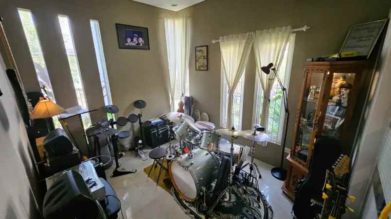 dijual rumah komplek pp jl ngesrep