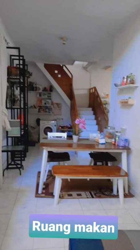 dijual rumah komplek puri cipageran kel