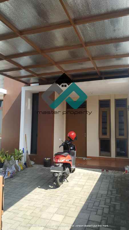 dijual rumah komplek puridago mas