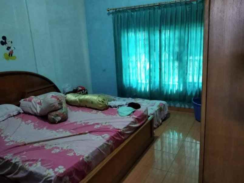 dijual rumah komplek royal residence medan