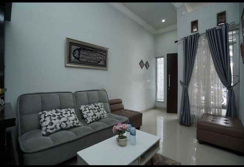 dijual rumah komsen