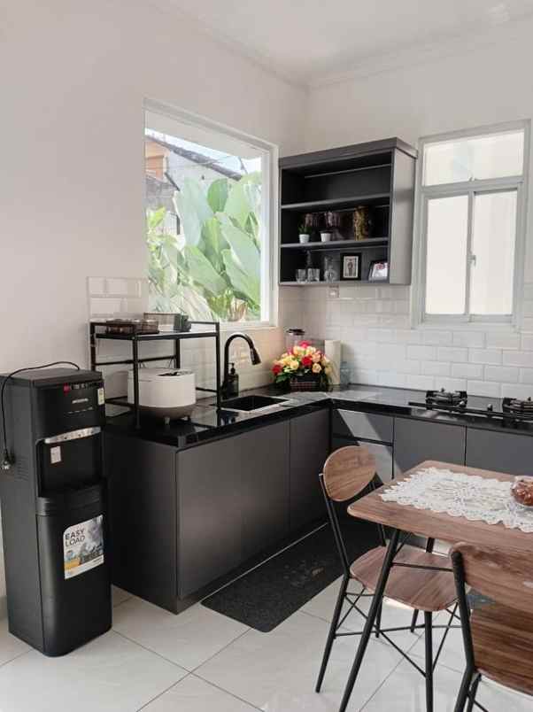 dijual rumah kopo permai