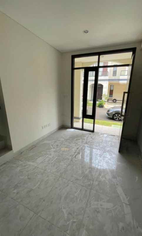 dijual rumah lavon swancity