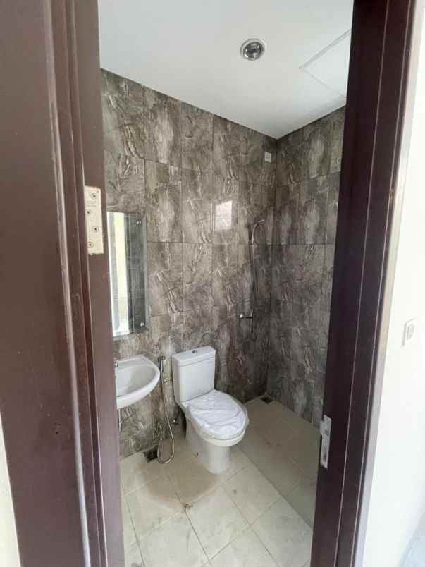 dijual rumah lavon swancity