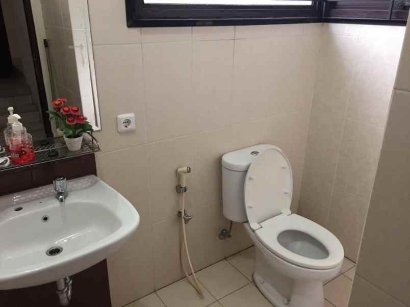 dijual rumah legenda wisata cibubur bogor