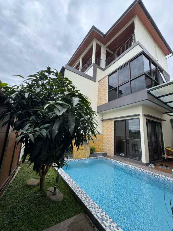 dijual rumah lembang