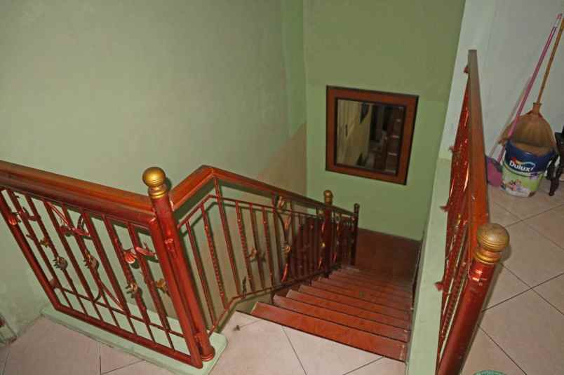 dijual rumah lenteng agung raya