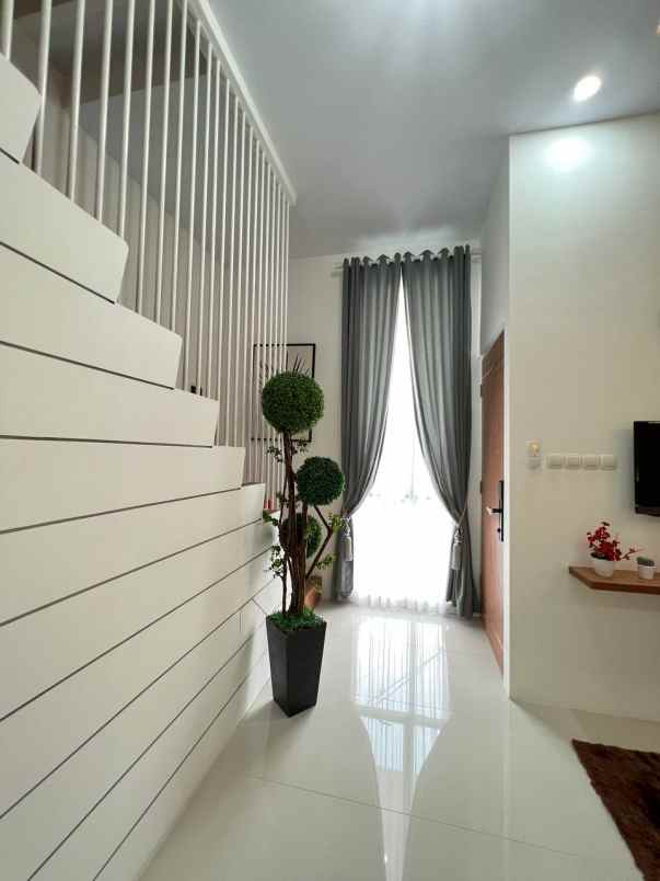 dijual rumah leuwinanggung cibubur depok