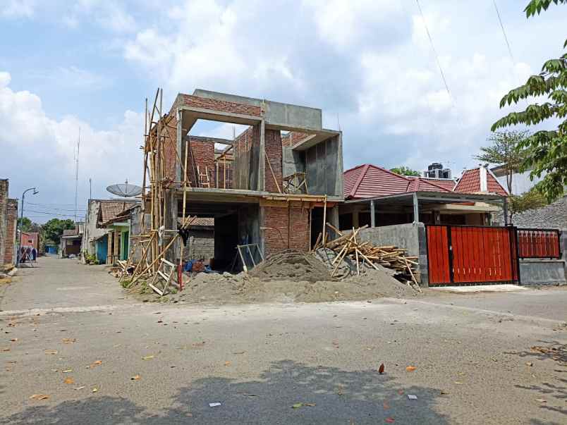 dijual rumah maguwoharjo