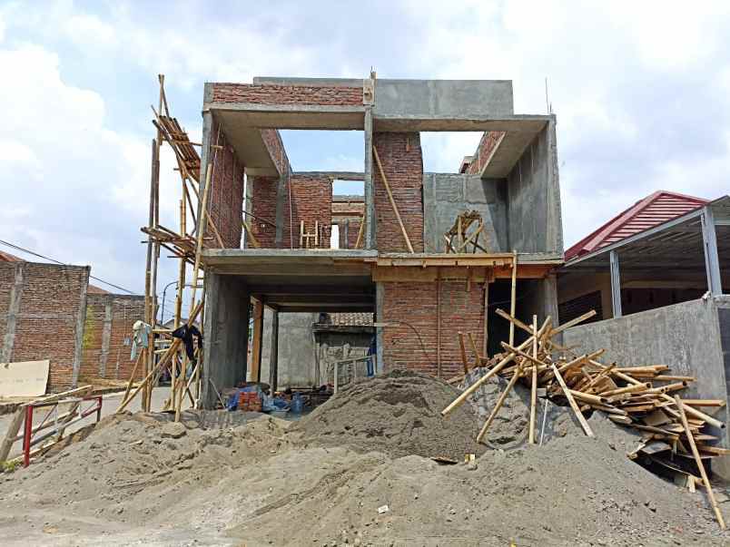 dijual rumah maguwoharjo