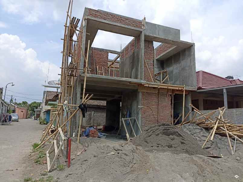 dijual rumah maguwoharjo