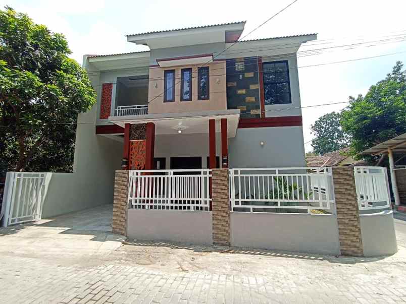 dijual rumah maguwoharjo