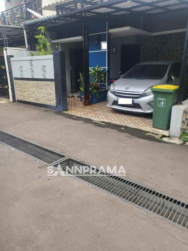 dijual rumah mampang