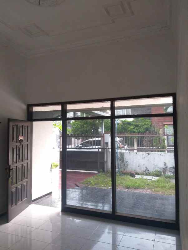 dijual rumah manyar jaya