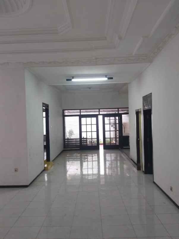 dijual rumah manyar jaya