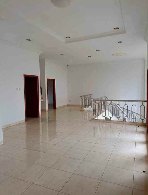 dijual rumah mekarwangi