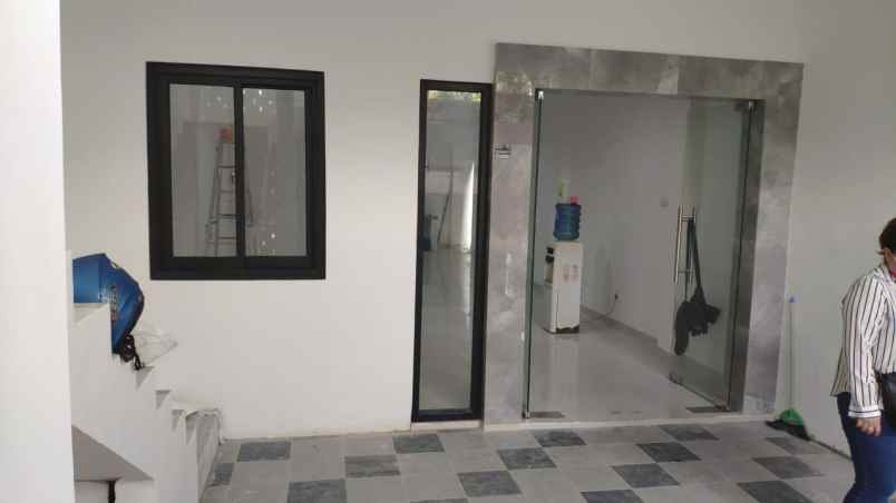 dijual rumah menteng