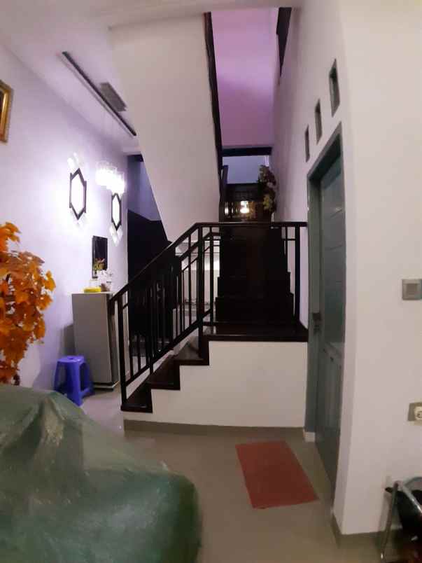 dijual rumah metland cluster anggrek