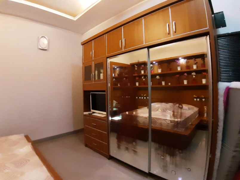 dijual rumah metland cluster anggrek