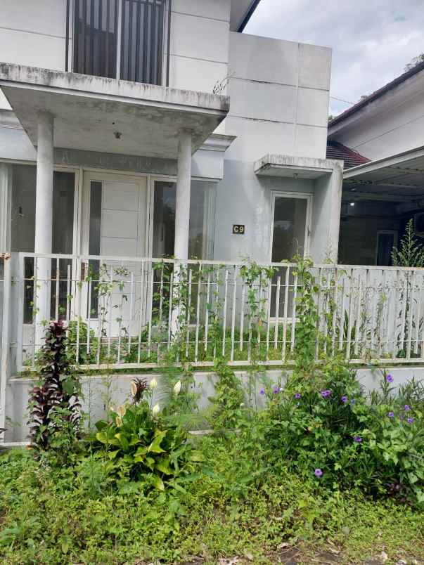 dijual rumah mewah 1 lantai area malang