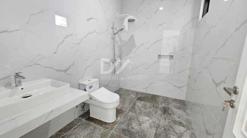 dijual rumah mewah di bintaro