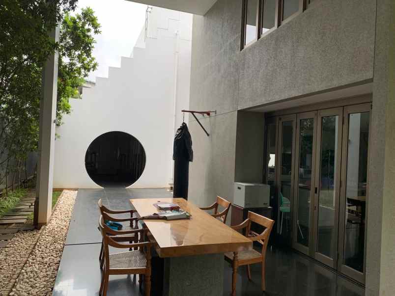 dijual rumah mewah di villa gading indah kelapa gading