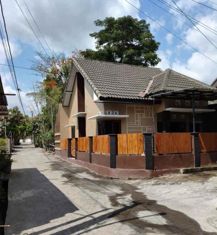 dijual rumah ngaglik
