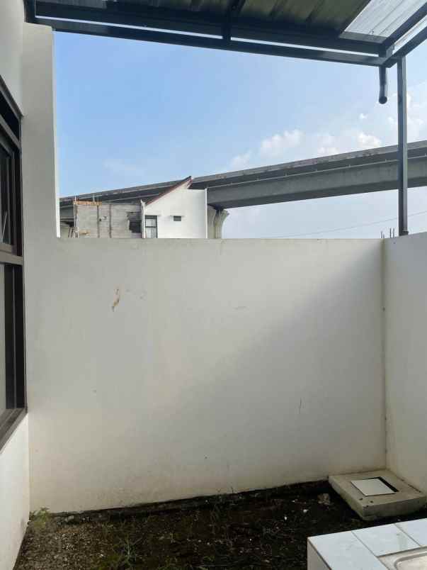 dijual rumah ngamprah