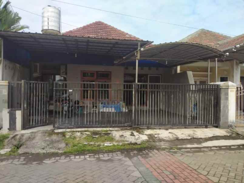 dijual rumah nirwana eksekutif