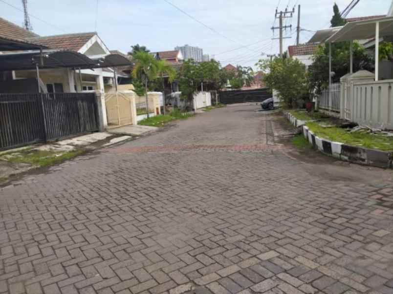 dijual rumah nirwana eksekutif