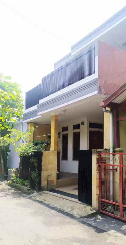 dijual rumah padasuka