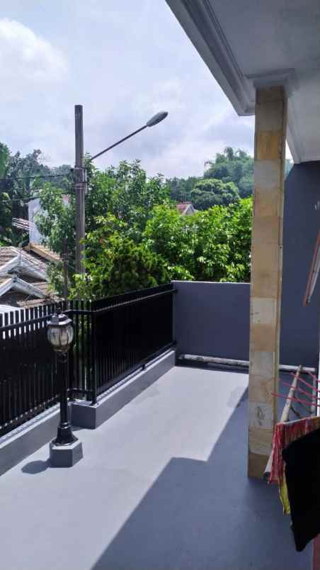 dijual rumah padasuka