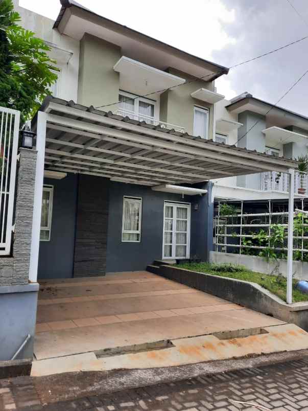 dijual rumah padasuka ideal