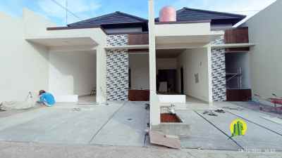 dijual rumah paku jaya