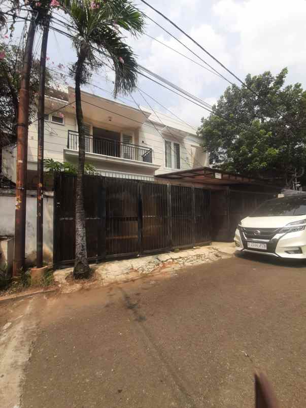 dijual rumah pancoran