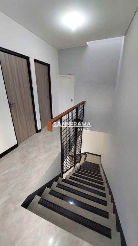 dijual rumah pancoran mas