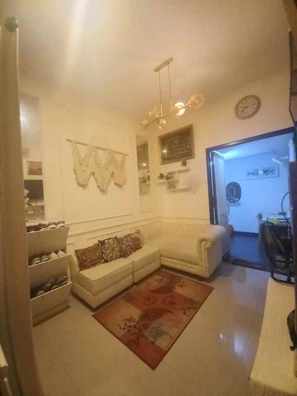 dijual rumah pandanaran hills